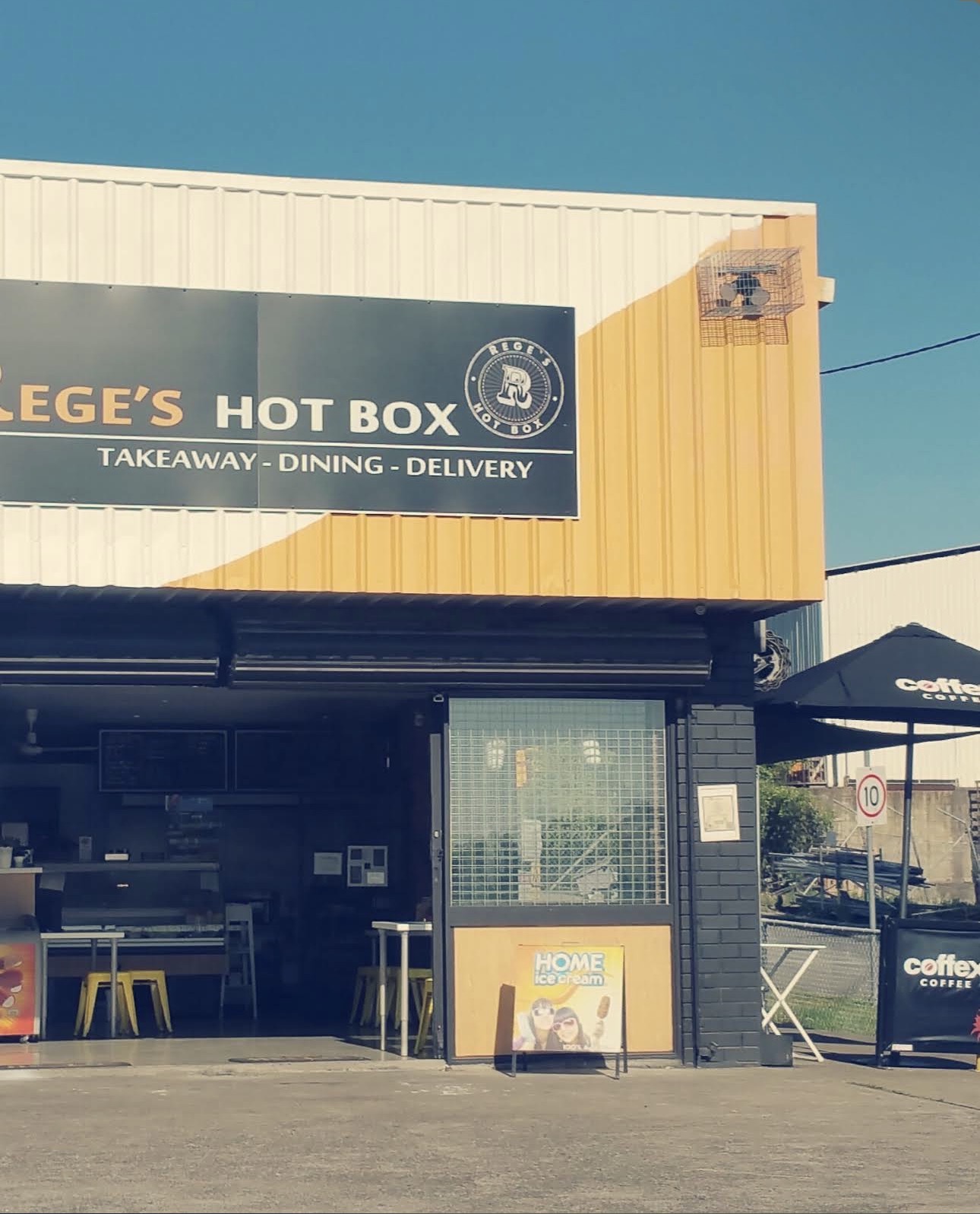 Rege's Hot Box shopfront in Beenleigh — takeaway, dining and delivery